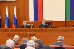 Фракция «Единая Россия» обсудила повестку дня 38-й сессии Народного Собрания