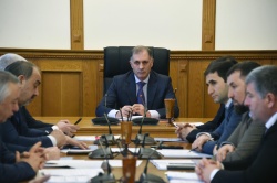 Фракция «Справедливая Россия – За правду» обсудила ключевые вопросы 43-й сессии Народного Собрания 