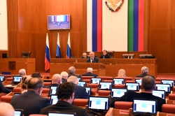 Фракция «Единая Россия» обсудила повестку дня 44-й сессии республиканского парламента