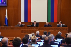 Депутаты Дагестана одобрили законопроект о поддержке девятиклассников, не сдавших ОГЭ