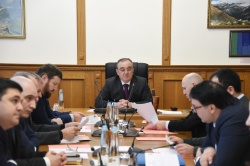 Комитет по бюджету, финансам и налогам одобрил кандидатуры на должность аудиторов Счетной палаты РД